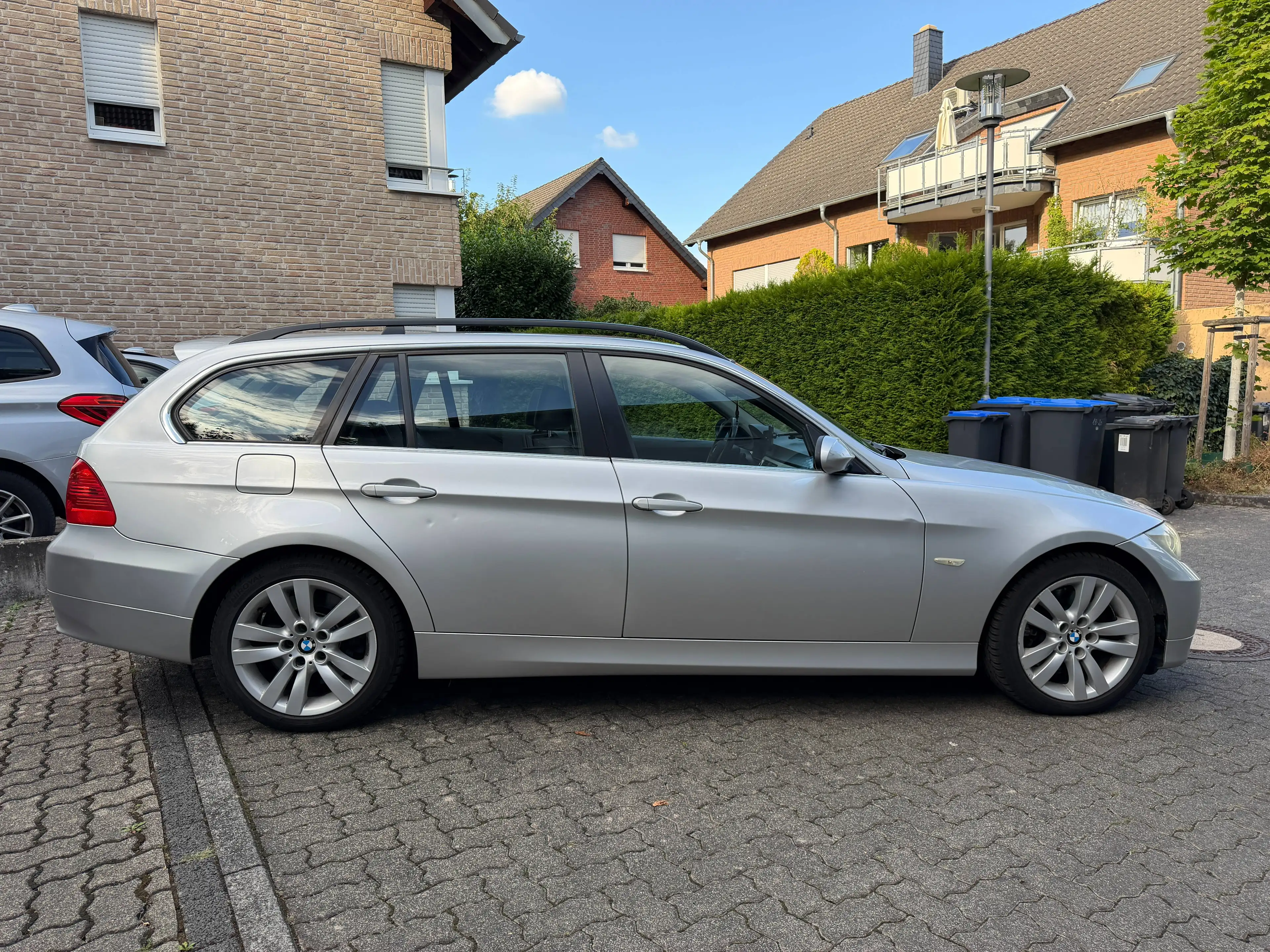 BMW 325 325 i xDrive*Panorama*Teilleder*TÜV&ServiceNEU*ReifenNEU*Xenon — photo 5