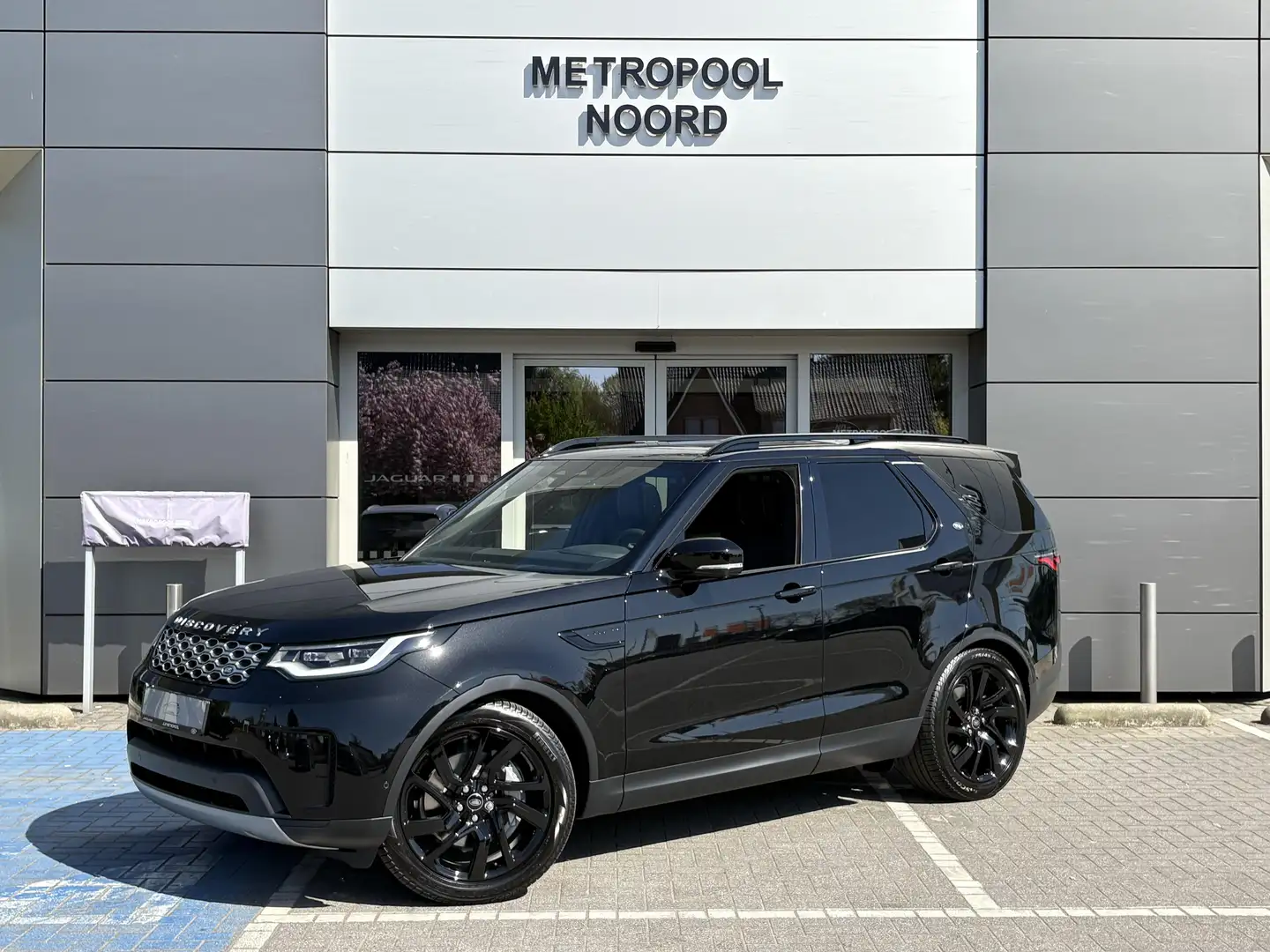 Land Rover Discovery S D250 Чорний - 1