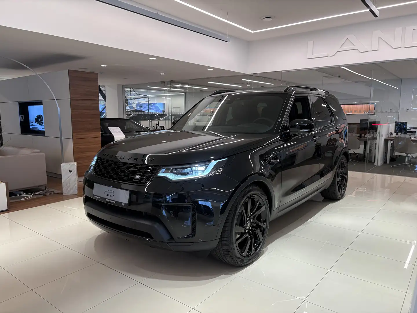 Land Rover Discovery S D250 Fekete - 1