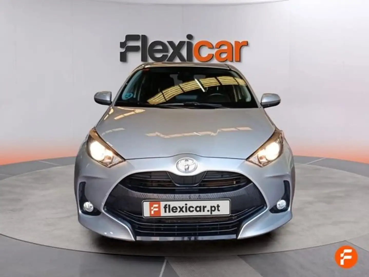 Toyota Yaris 125 S-Edition Gris - 2