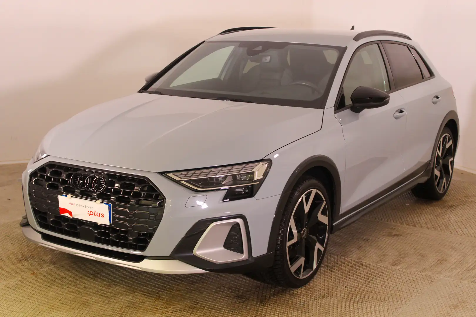 Audi A3 A3 allstreet 2.0 tdi Identity 150cv s-tronic Grigio - 1