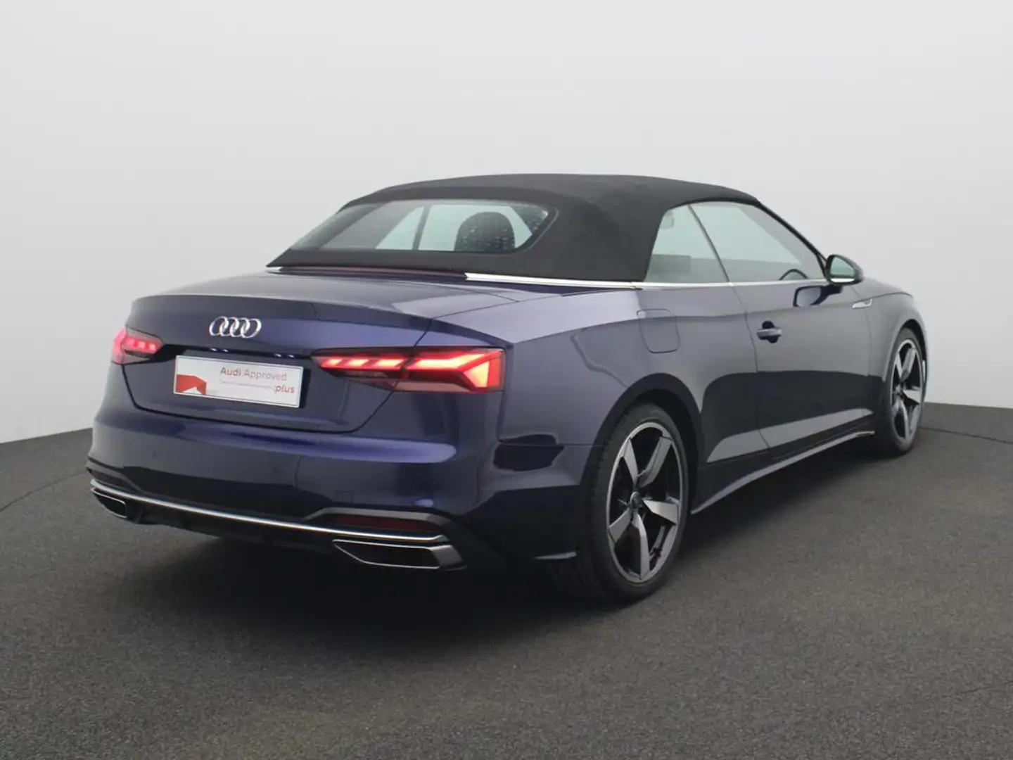 Audi A5 Cabriolet S-Line 35 TFSI 150 PK S-tronic / Cruise  Blauw - 2