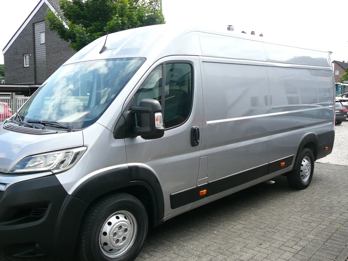 Citroen Jumper 35 L4H2 Club Heavy BlueHDi 140.PDC,Klimaanlage,usw Zilver - 1