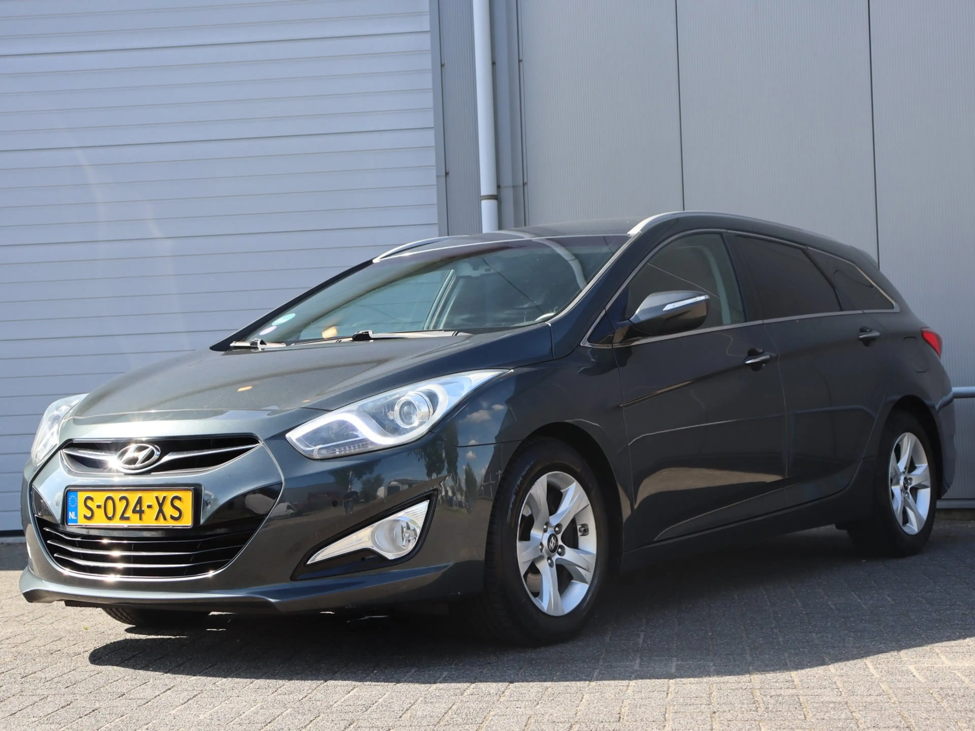 Hyundai i40 Wagon 1.6 GDI Blue i-Drive navi LM xenon airco — photo 6
