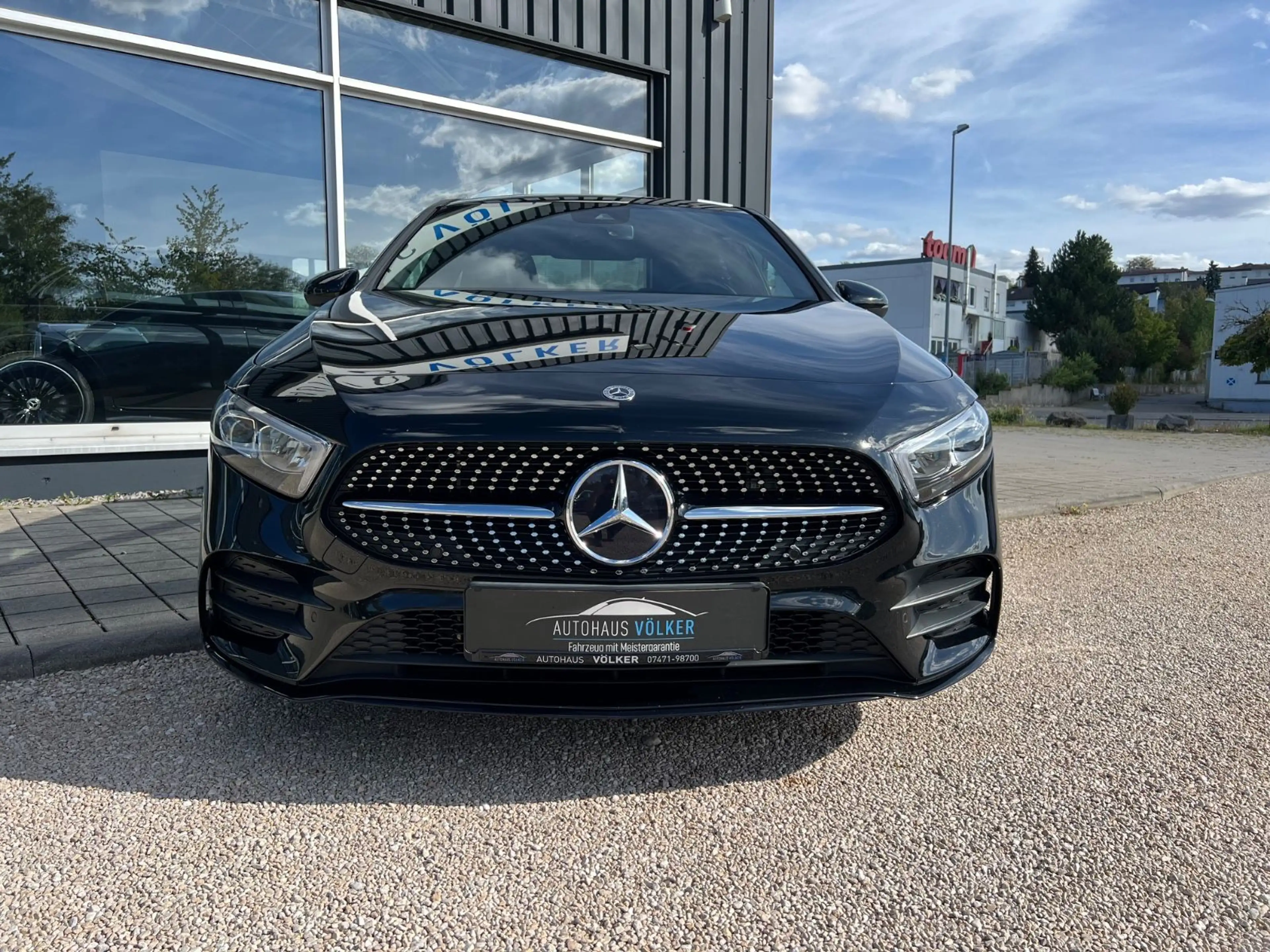 Mercedes-Benz A 250 AMG A 250 e Limousine+Night-Paket+ — photo 7