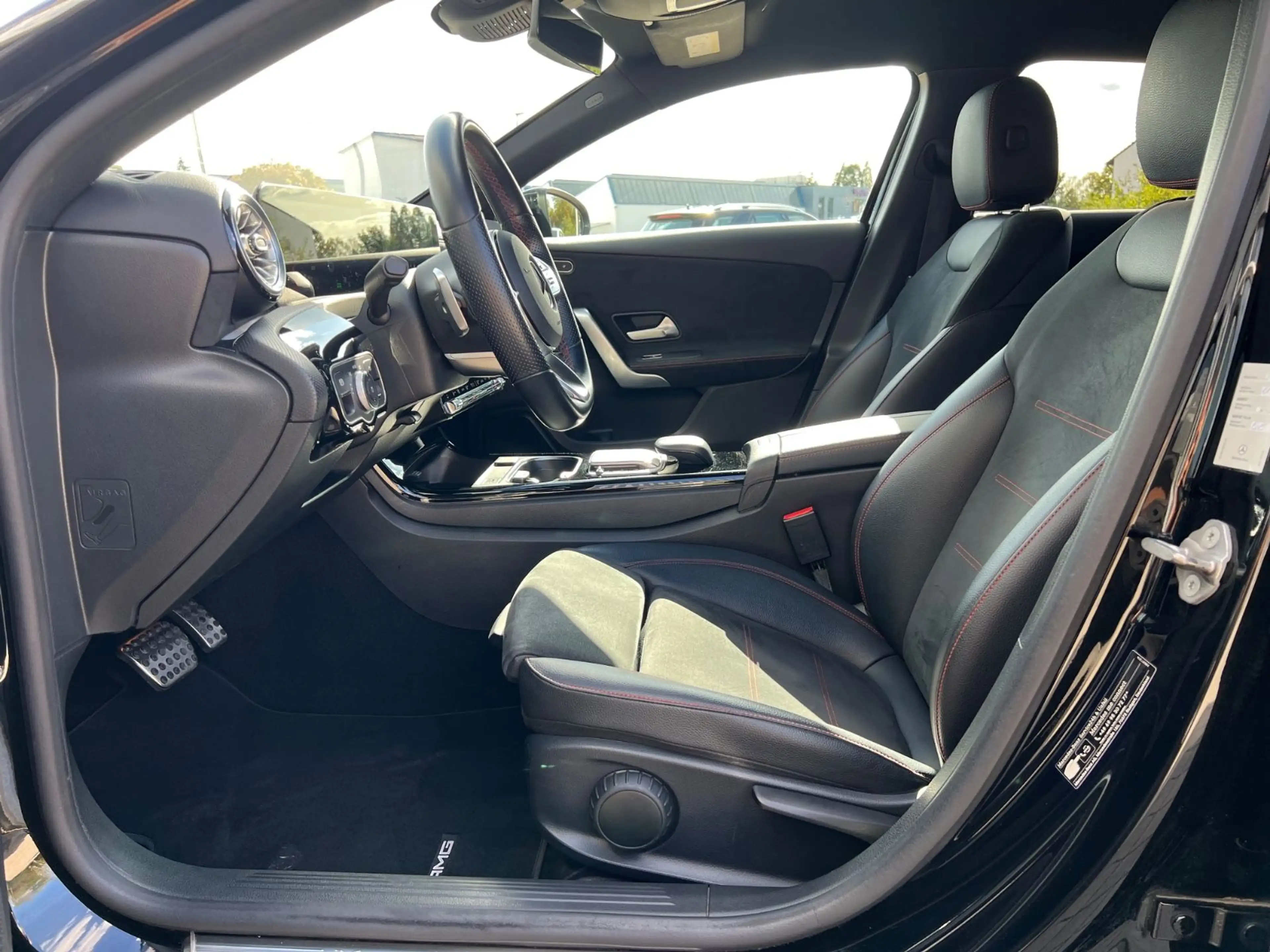 Mercedes-Benz A 250 AMG A 250 e Limousine+Night-Paket+ — photo 13