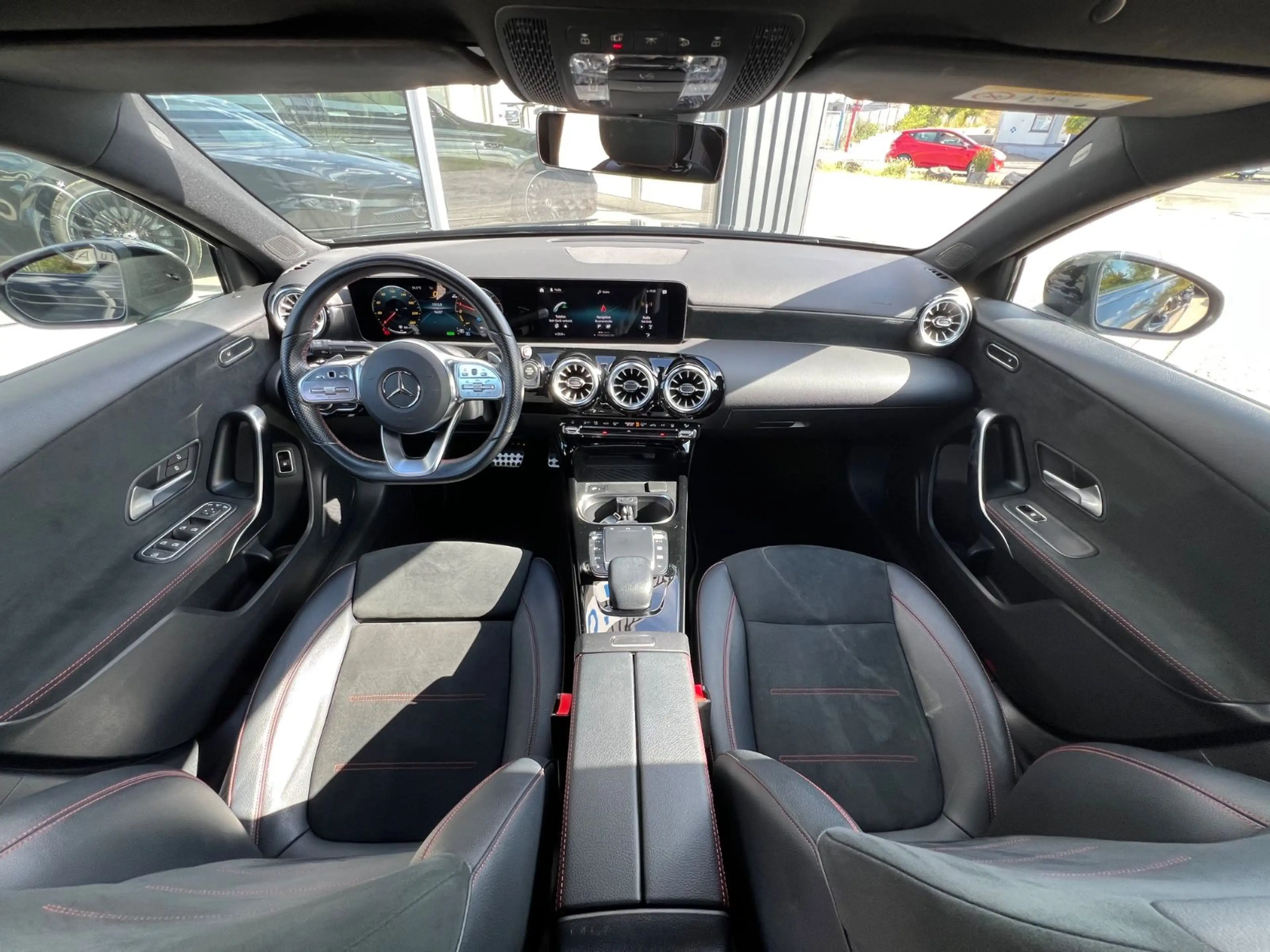 Mercedes-Benz A 250 AMG A 250 e Limousine+Night-Paket+ — photo 3