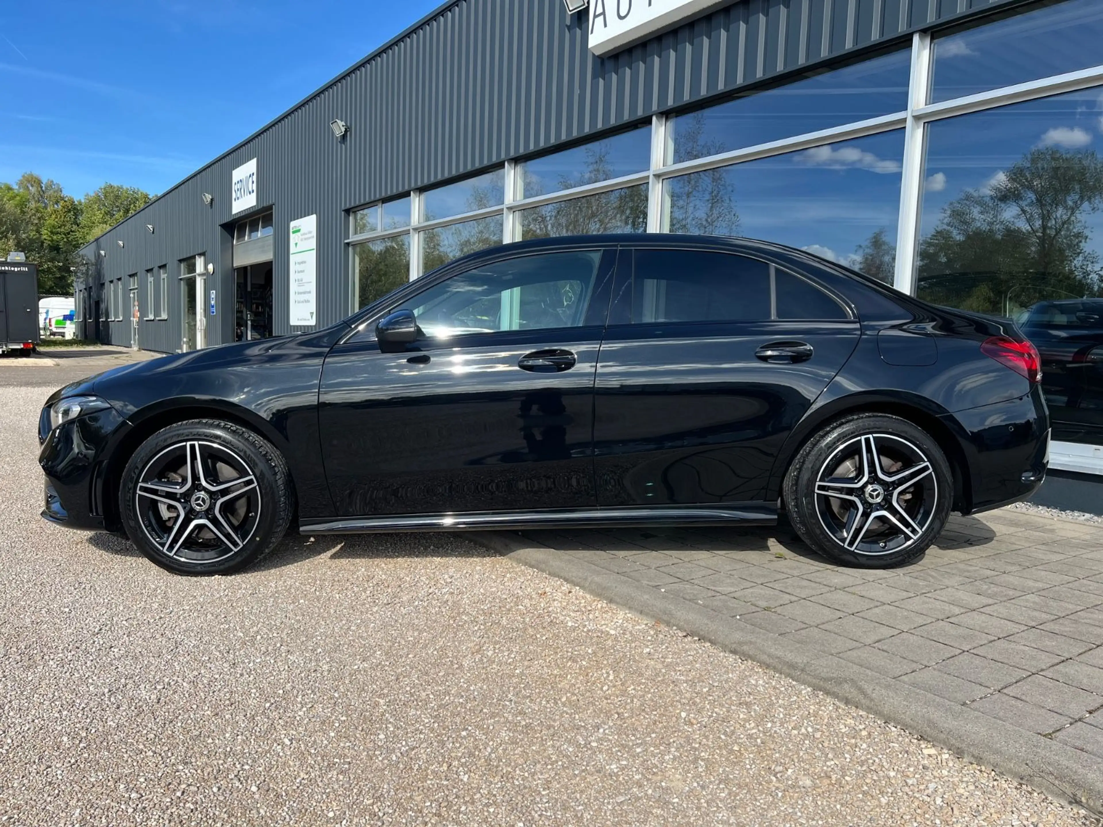 Mercedes-Benz A 250 AMG A 250 e Limousine+Night-Paket+ — photo 6