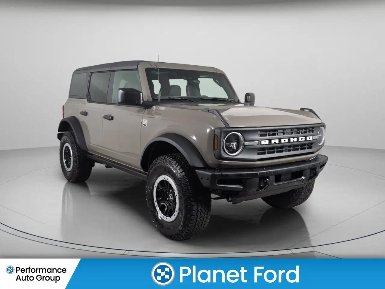 Ford Bronco снимка Ford Bronco