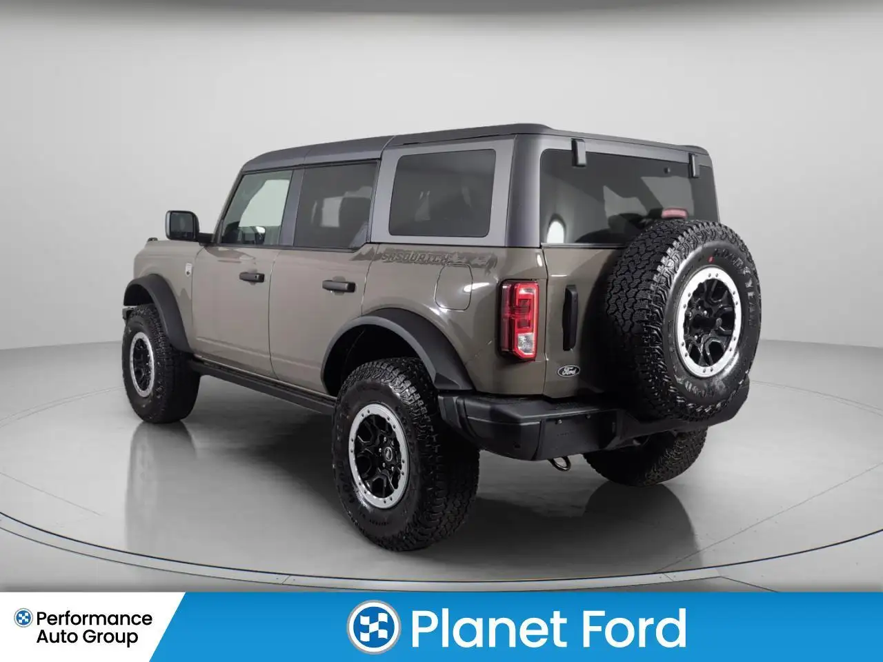 Ford Bronco снимка Ford Bronco