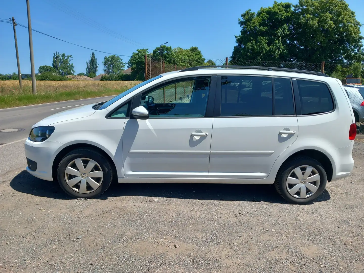 Volkswagen Touran 1.6 TDI DPF Comfortline Weiß - 2