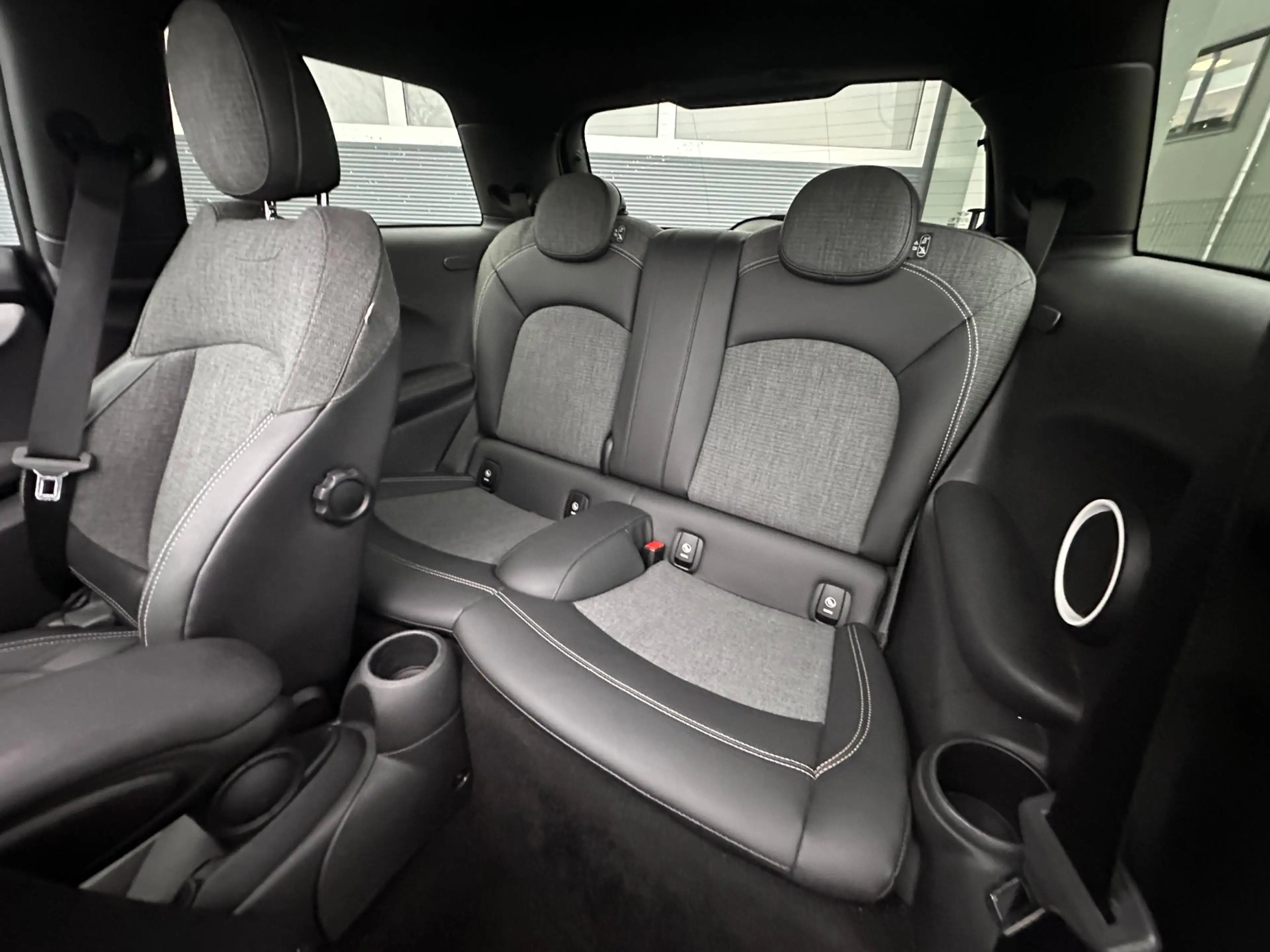 MINI Cooper S 2.0 Automaat Pano Stoelverwarming Navi — photo 19