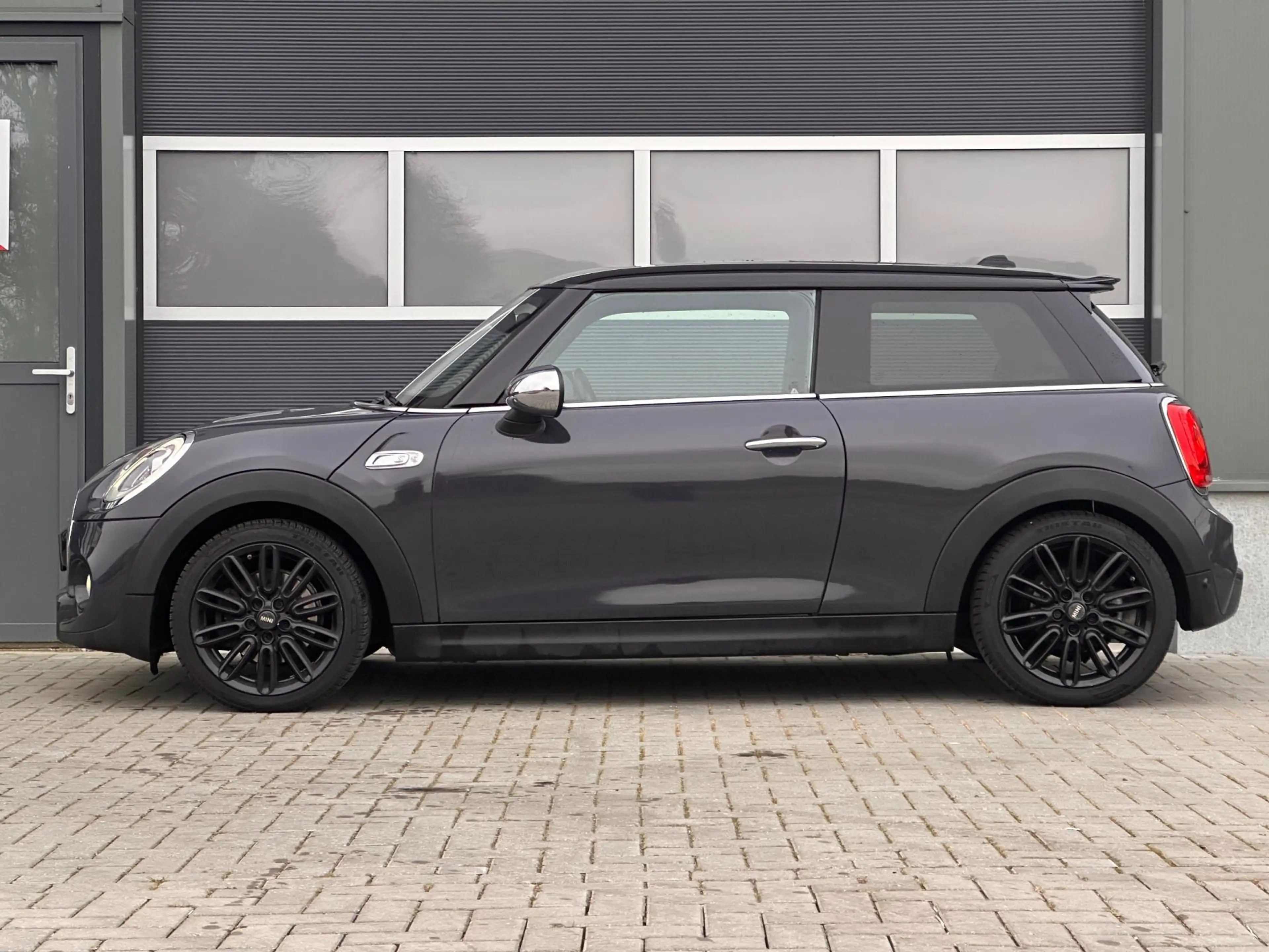 MINI Cooper S 2.0 Automaat Pano Stoelverwarming Navi — photo 2