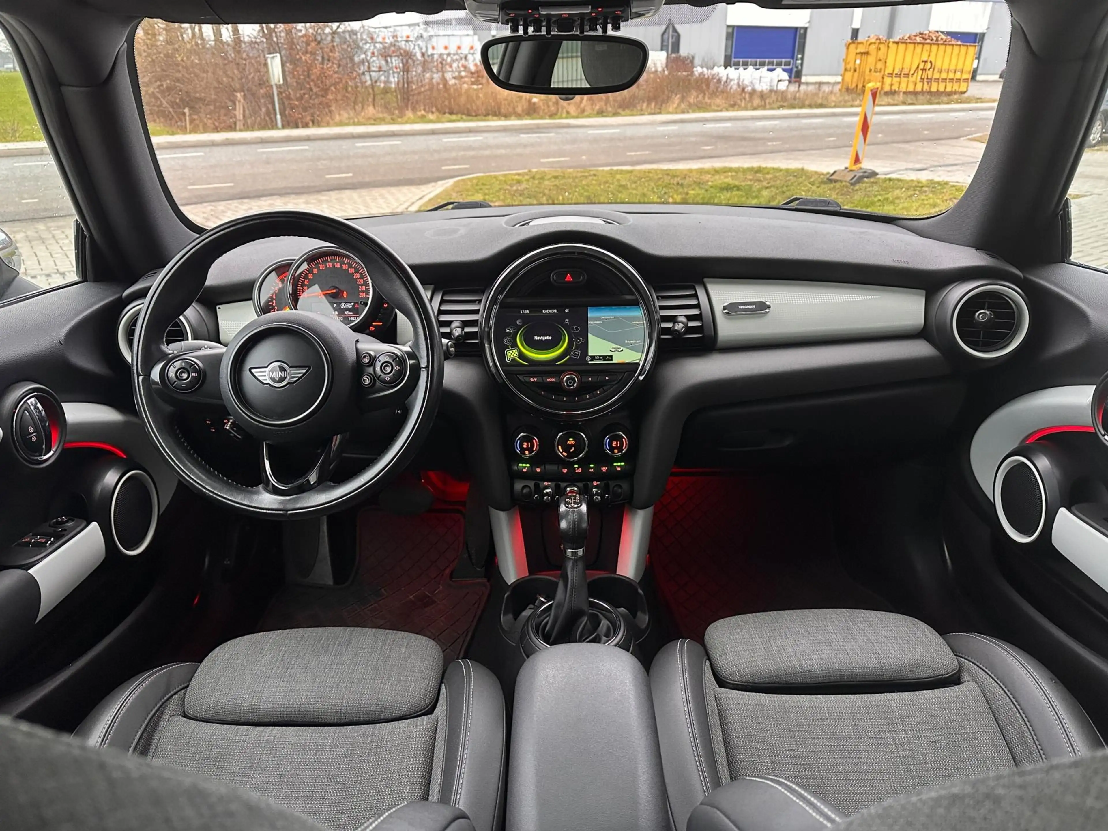 MINI Cooper S 2.0 Automaat Pano Stoelverwarming Navi — photo 10