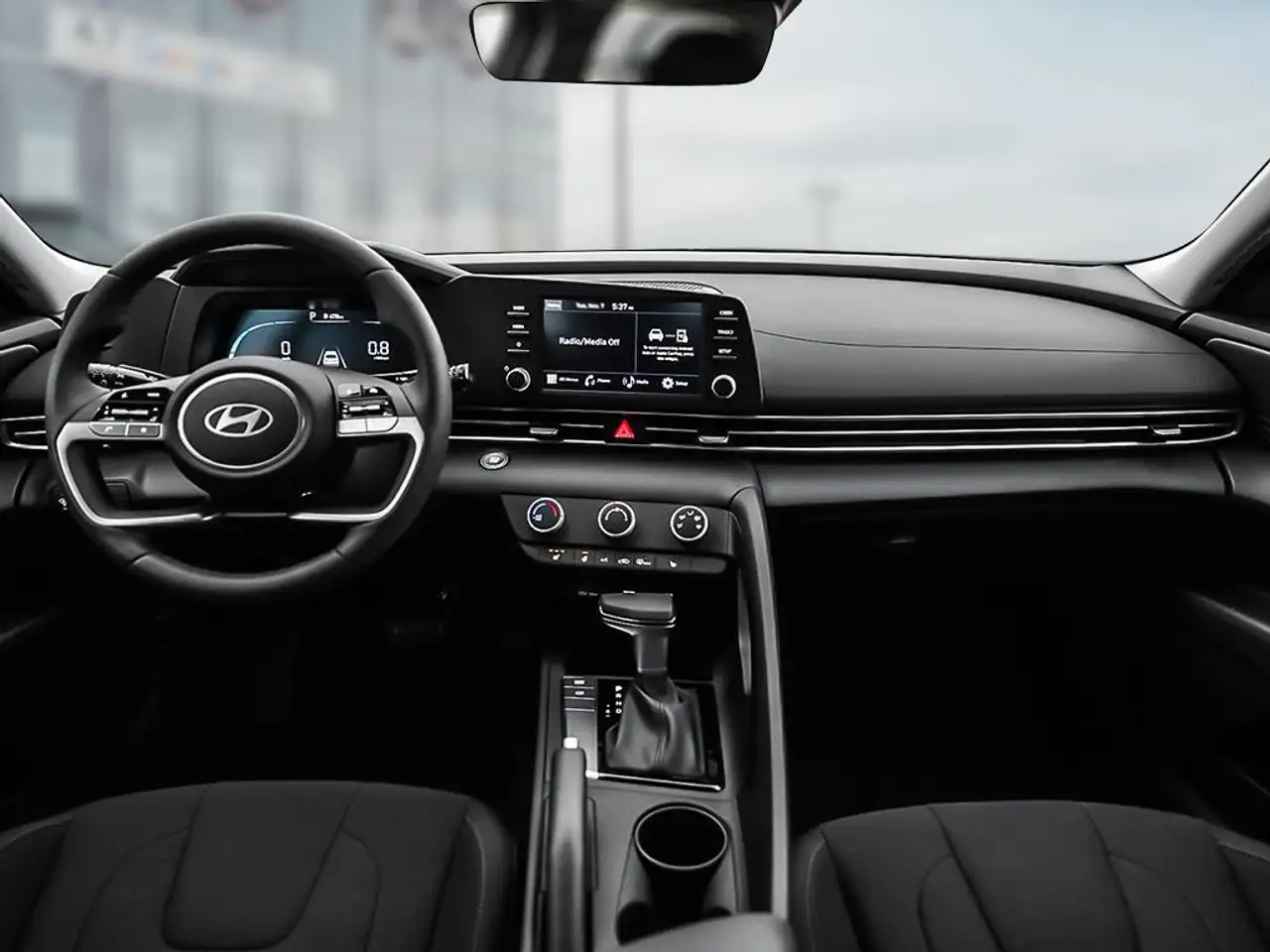 Hyundai ELANTRA fotografie Hyundai ELANTRA