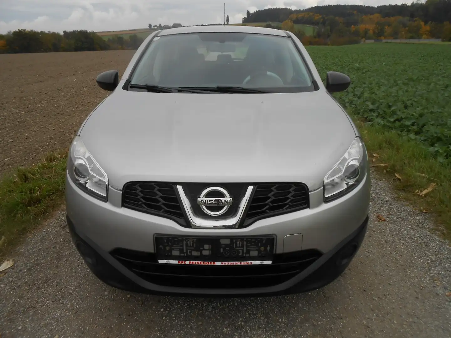 Nissan Qashqai Qashqai 1,5 dCi Visia 2WD DPF Visia Silber - 2