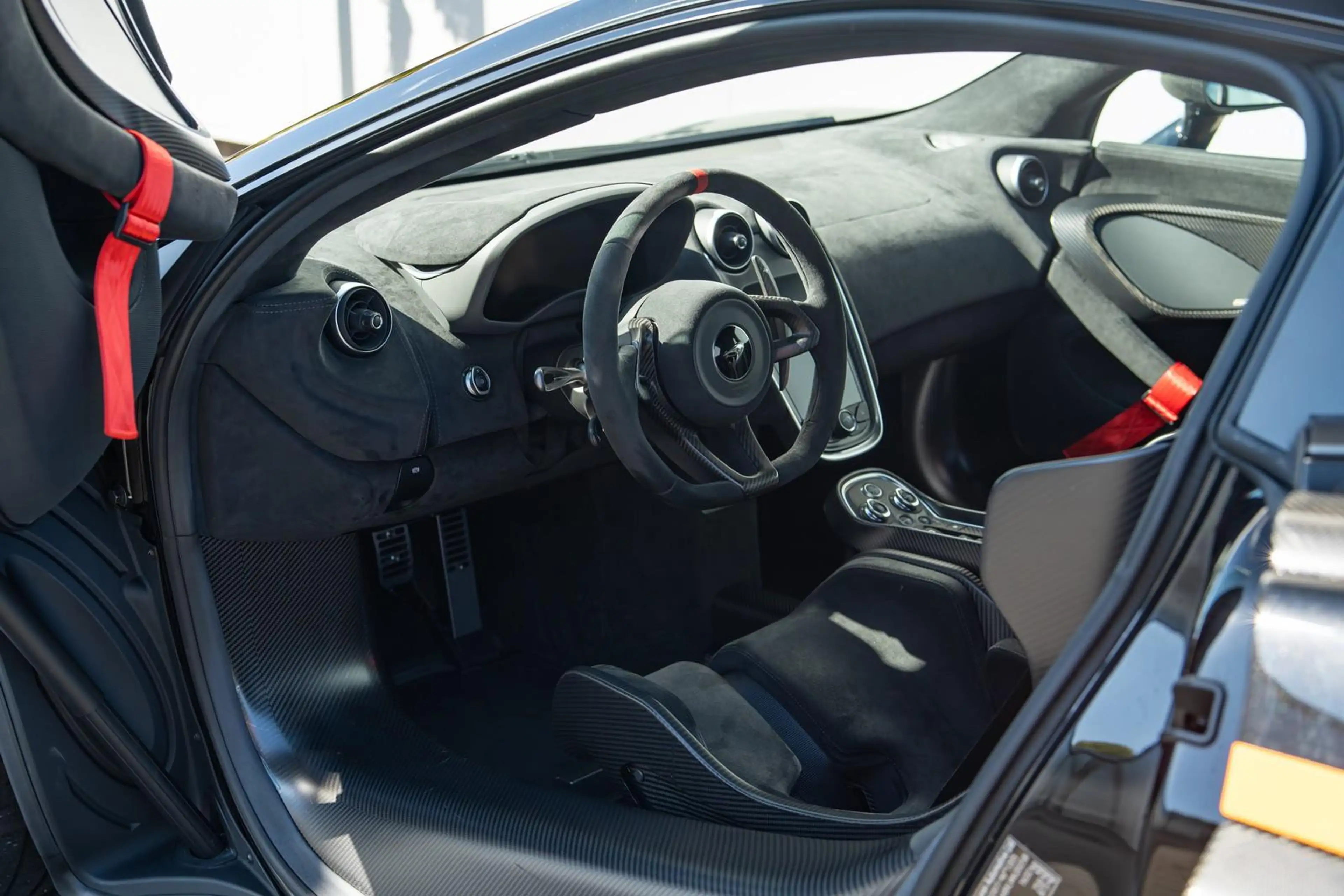 McLaren 620R Coupé MSO*VisualCarbon*1 owner from new* — photo 8