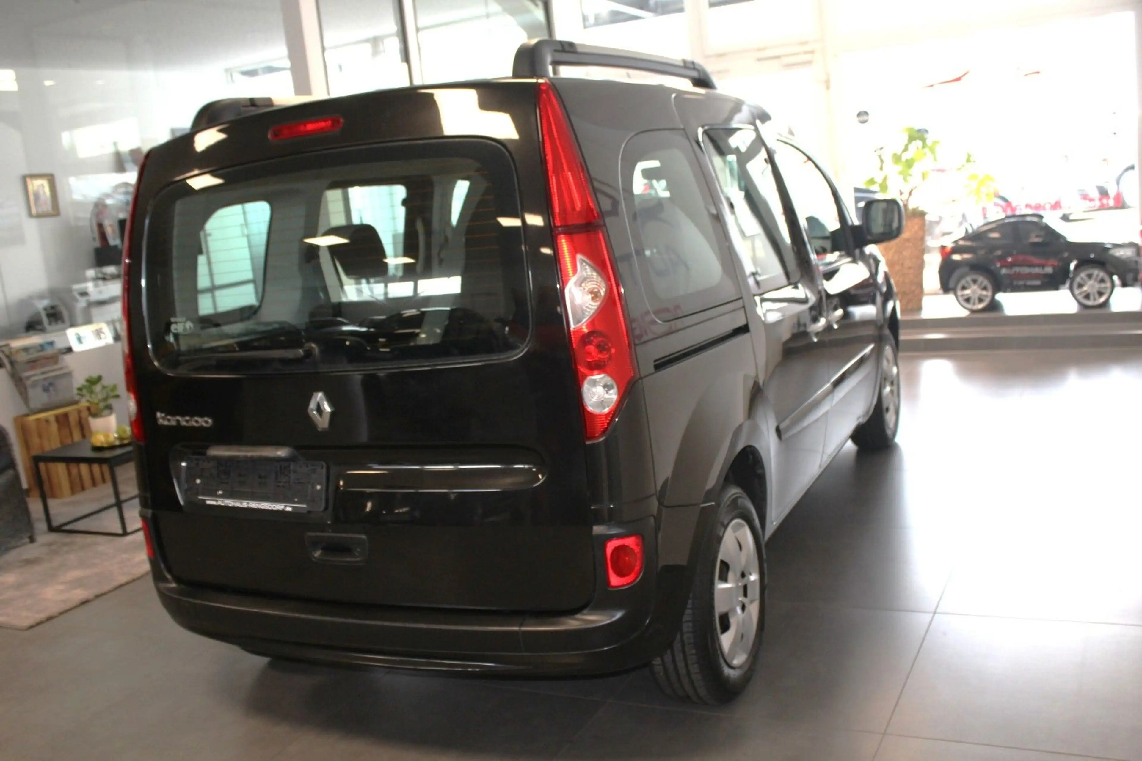 Renault Kangoo TomTom Edition — photo 4