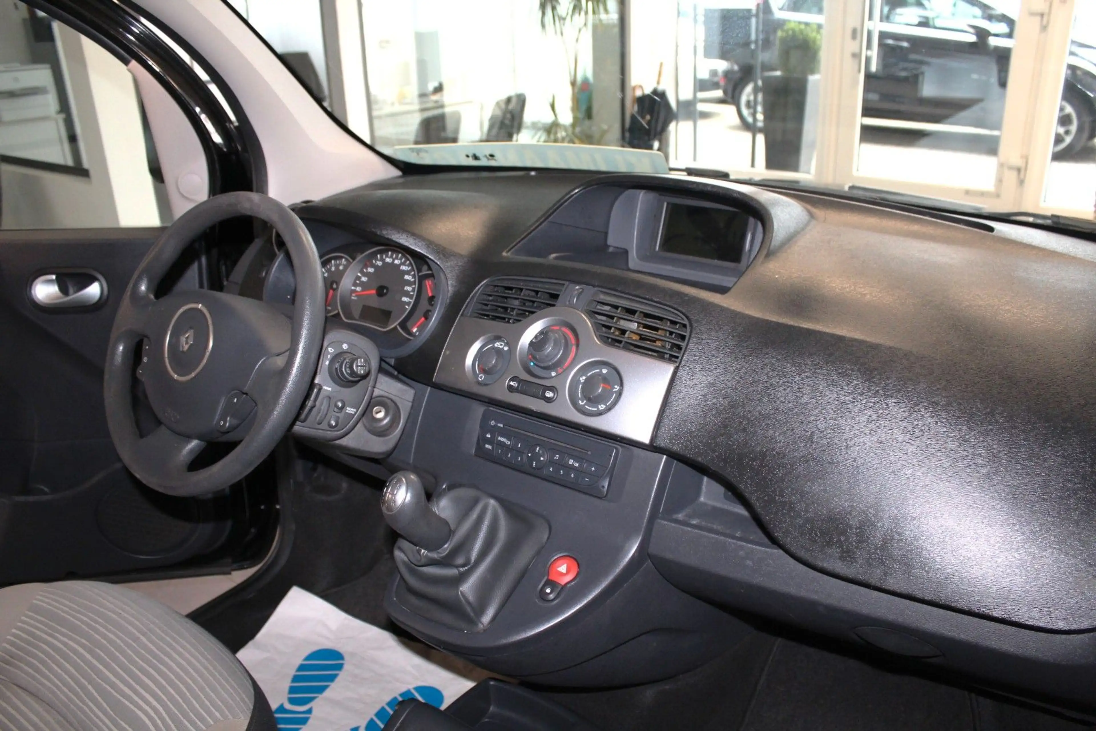 Renault Kangoo TomTom Edition — photo 10