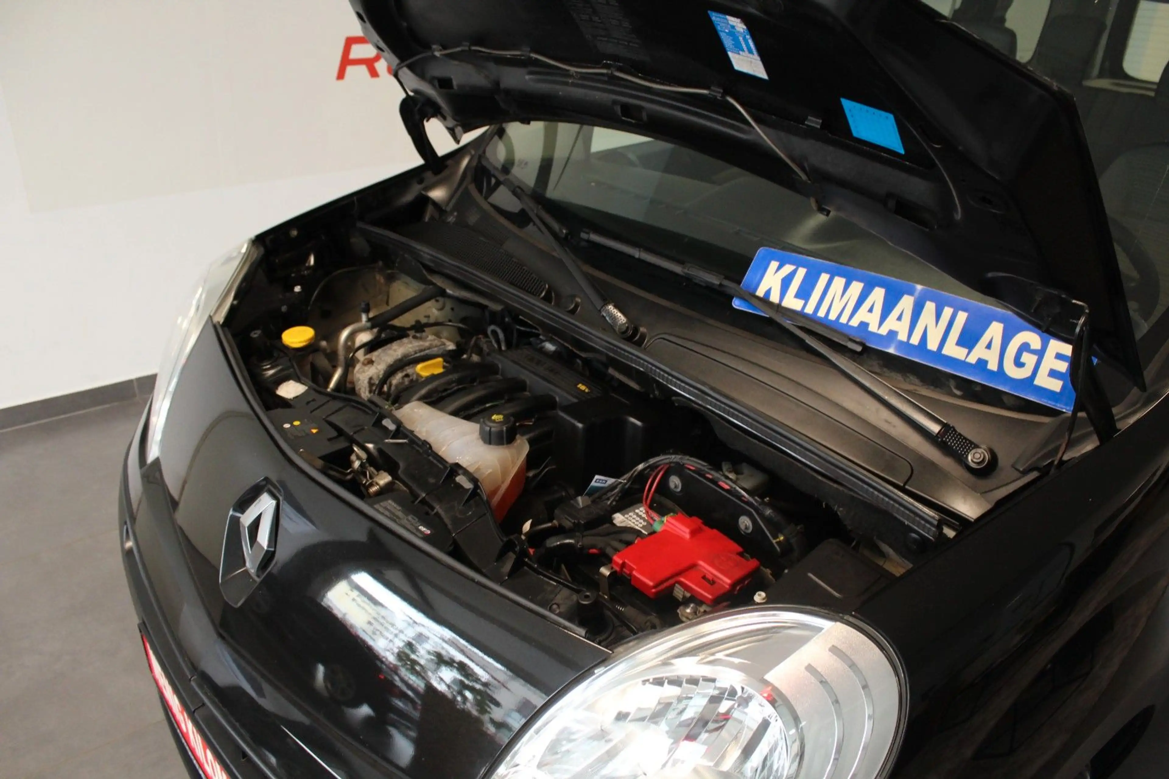Renault Kangoo TomTom Edition — photo 12