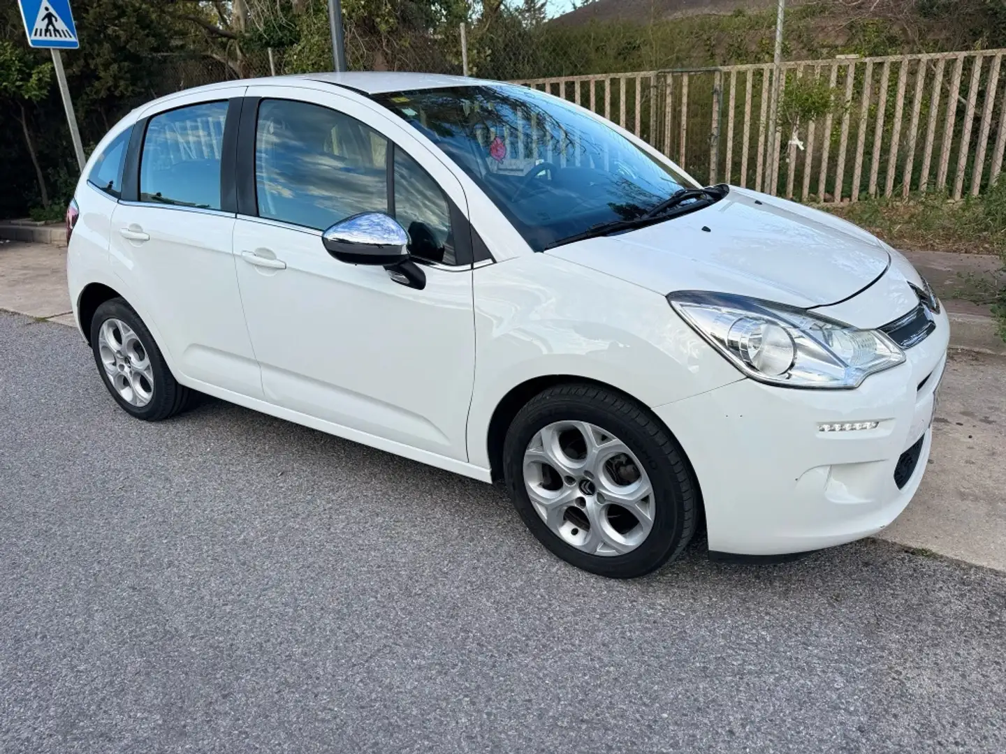 Citroen C3 1.2 PureTech Feel Edition 82 Blanco - 2