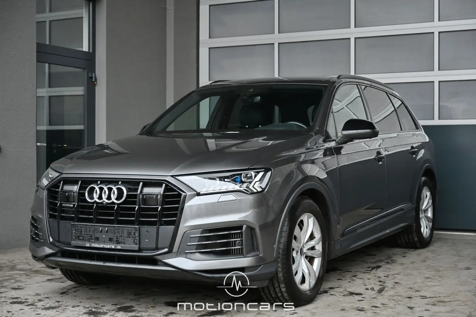 Audi Q7 55 3.0 TFSI e PHEV quattro S line Grau - 1