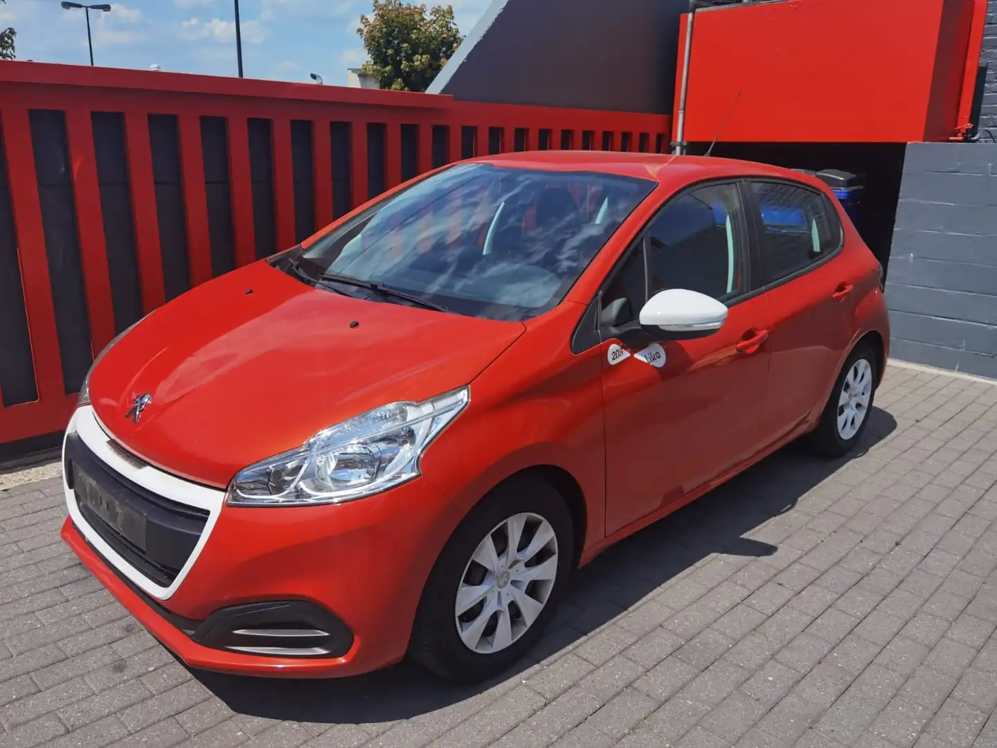 Peugeot 208 5 PORTES...75800KM...SERIE SPECIALE...HISTORIQUE.. Orange - 1