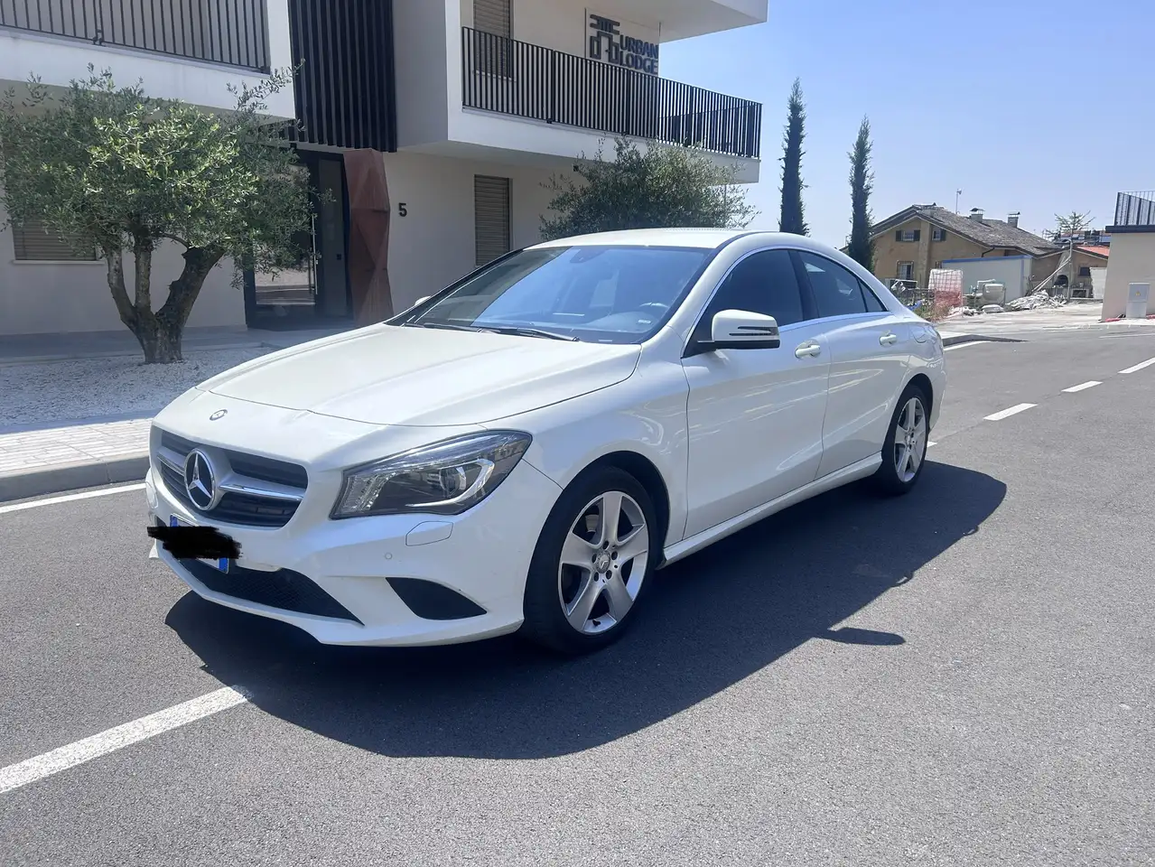 Mercedes-Benz CLA 180
