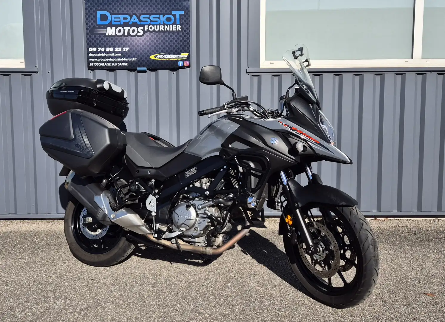 Suzuki V-Strom 650 - 1