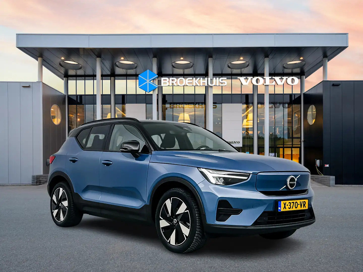 Volvo XC40 Single Motor Extended Range Core 82 kWh | Leder/Nu Blauw - 2
