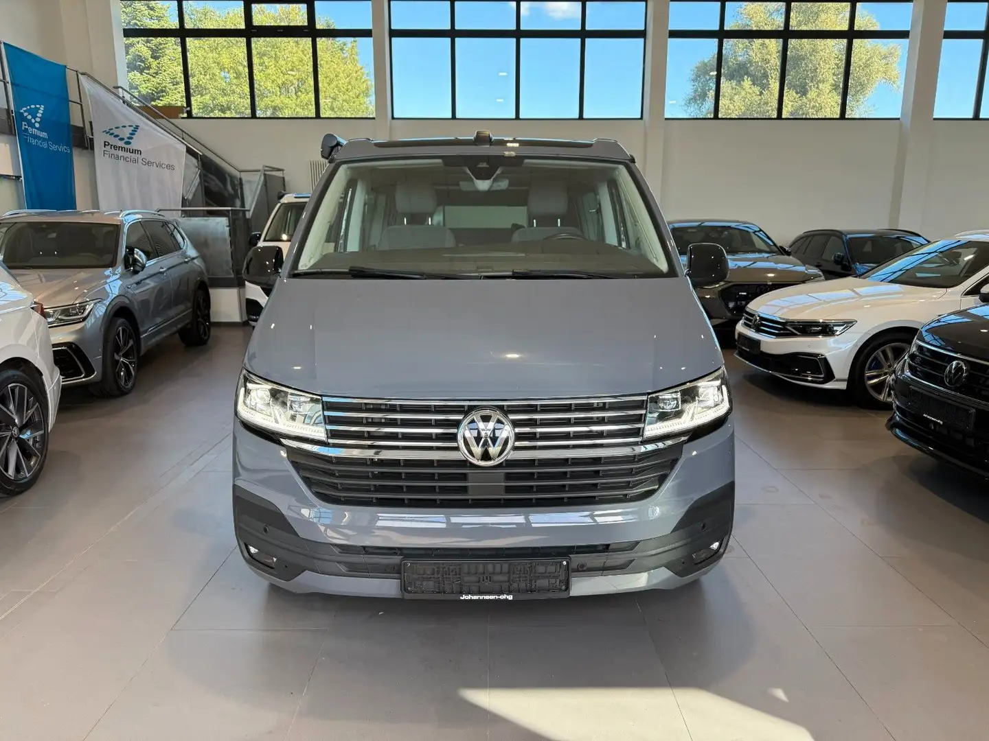 Volkswagen T6 California T6.1 California 2.0 TDI DSG Edition/AID/LED/AHK Gris - 2