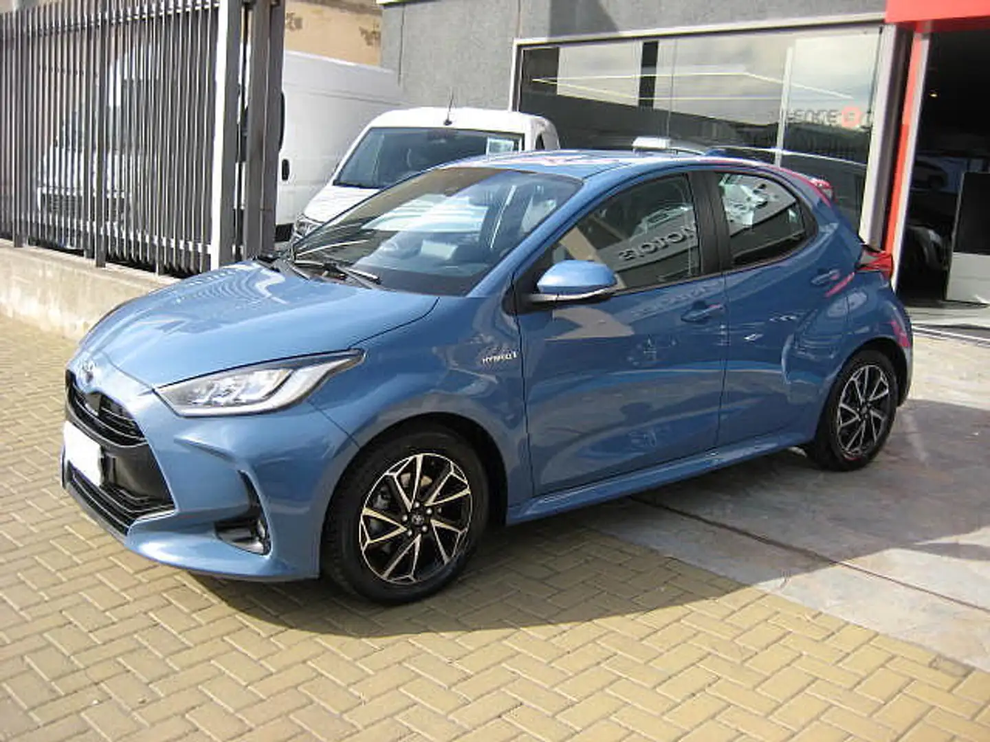 Toyota Yaris 4ª serie 1.5 Hybrid 5 porte Trend Azul - 2