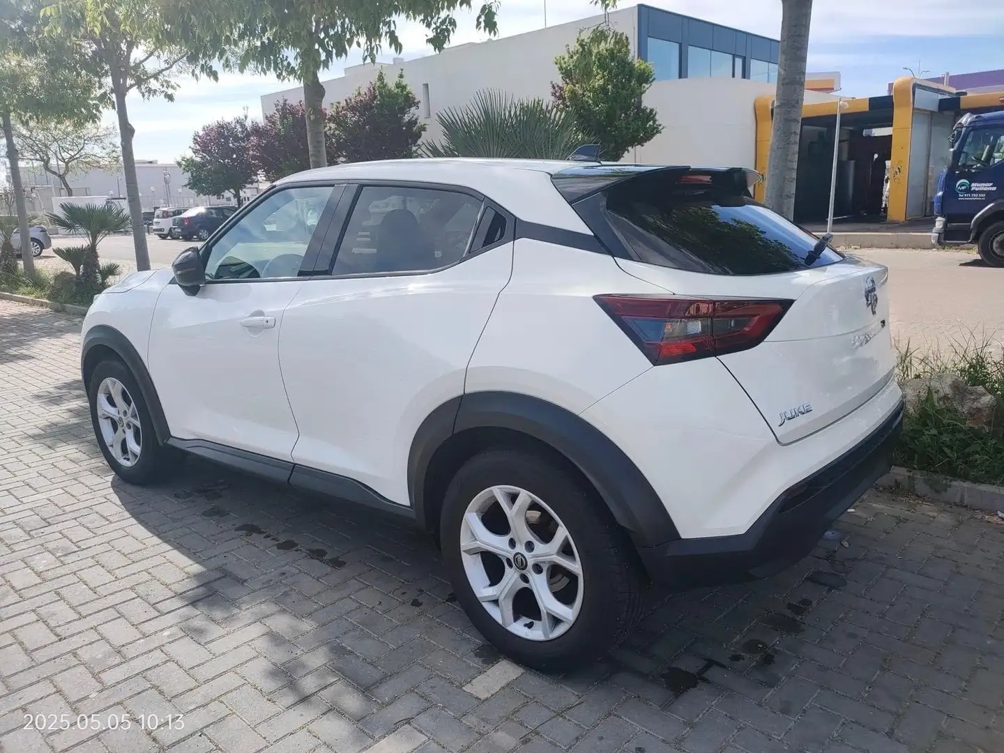 Nissan Juke 1.0 DIG-T N-Connecta 4x2 114 - 1