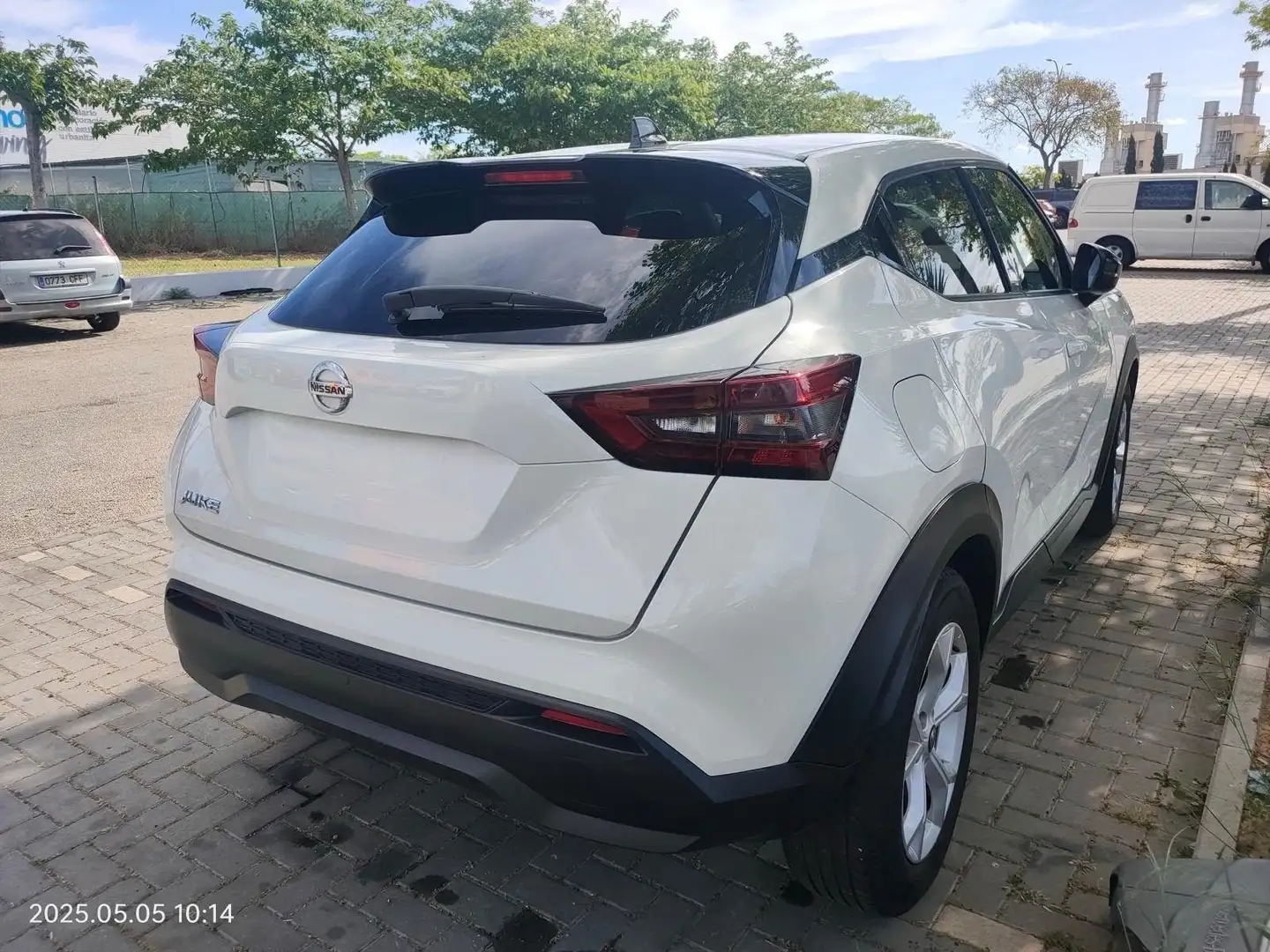 Nissan Juke 1.0 DIG-T N-Connecta 4x2 114 - 2