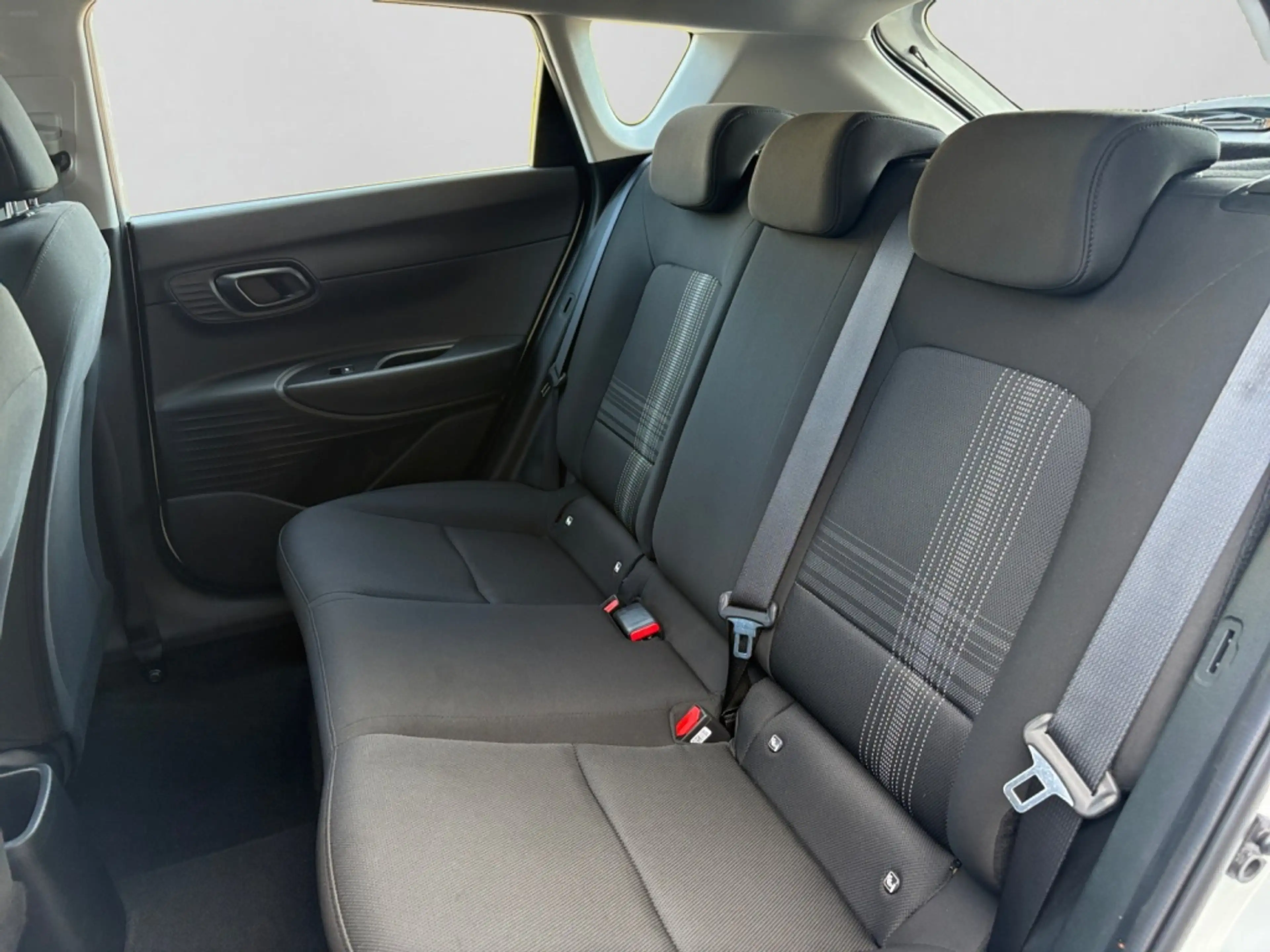 Hyundai BAYON 1.0 T-GDI MT 2WD Select TEMP|KAM|Facelift — photo 14