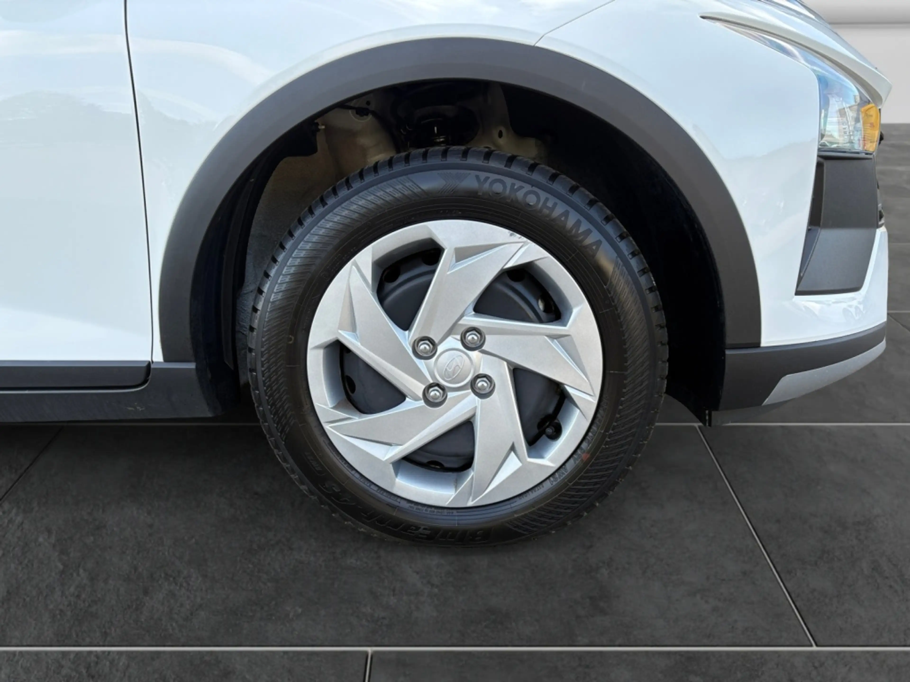 Hyundai BAYON 1.0 T-GDI MT 2WD Select TEMP|KAM|Facelift — photo 15