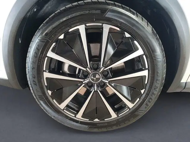 DS Automobiles DS 7 Crossback view 9