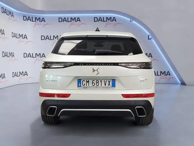 DS Automobiles DS 7 Crossback view 4