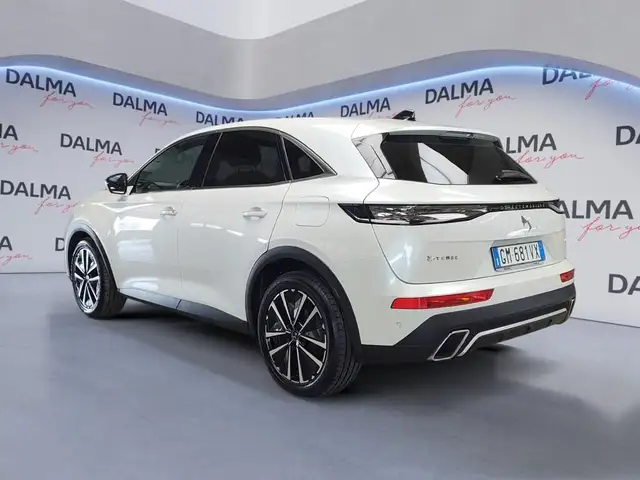 DS Automobiles DS 7 Crossback view 3
