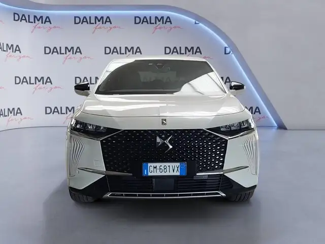 DS Automobiles DS 7 Crossback view 8