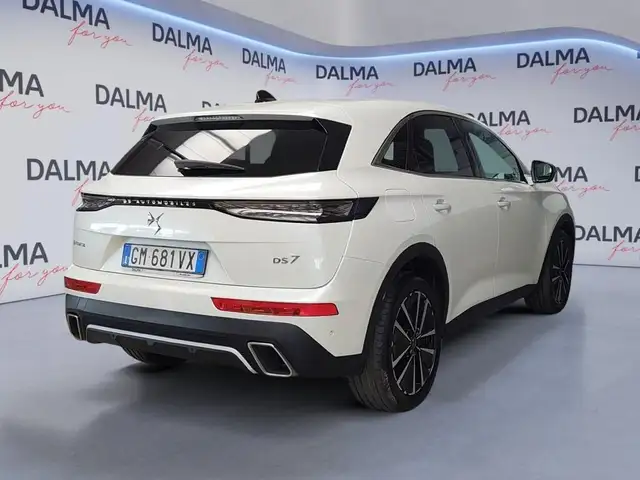 DS Automobiles DS 7 Crossback view 5