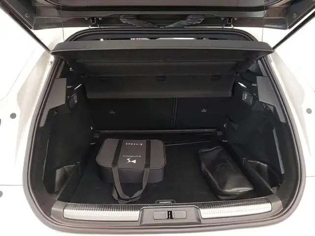 DS Automobiles DS 7 Crossback view 15