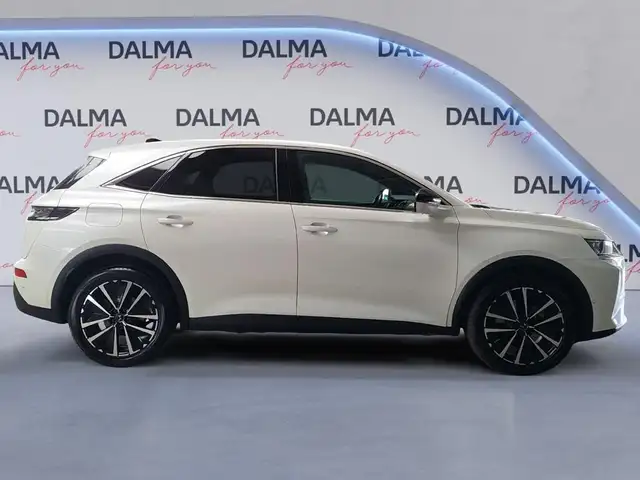 DS Automobiles DS 7 Crossback view 6