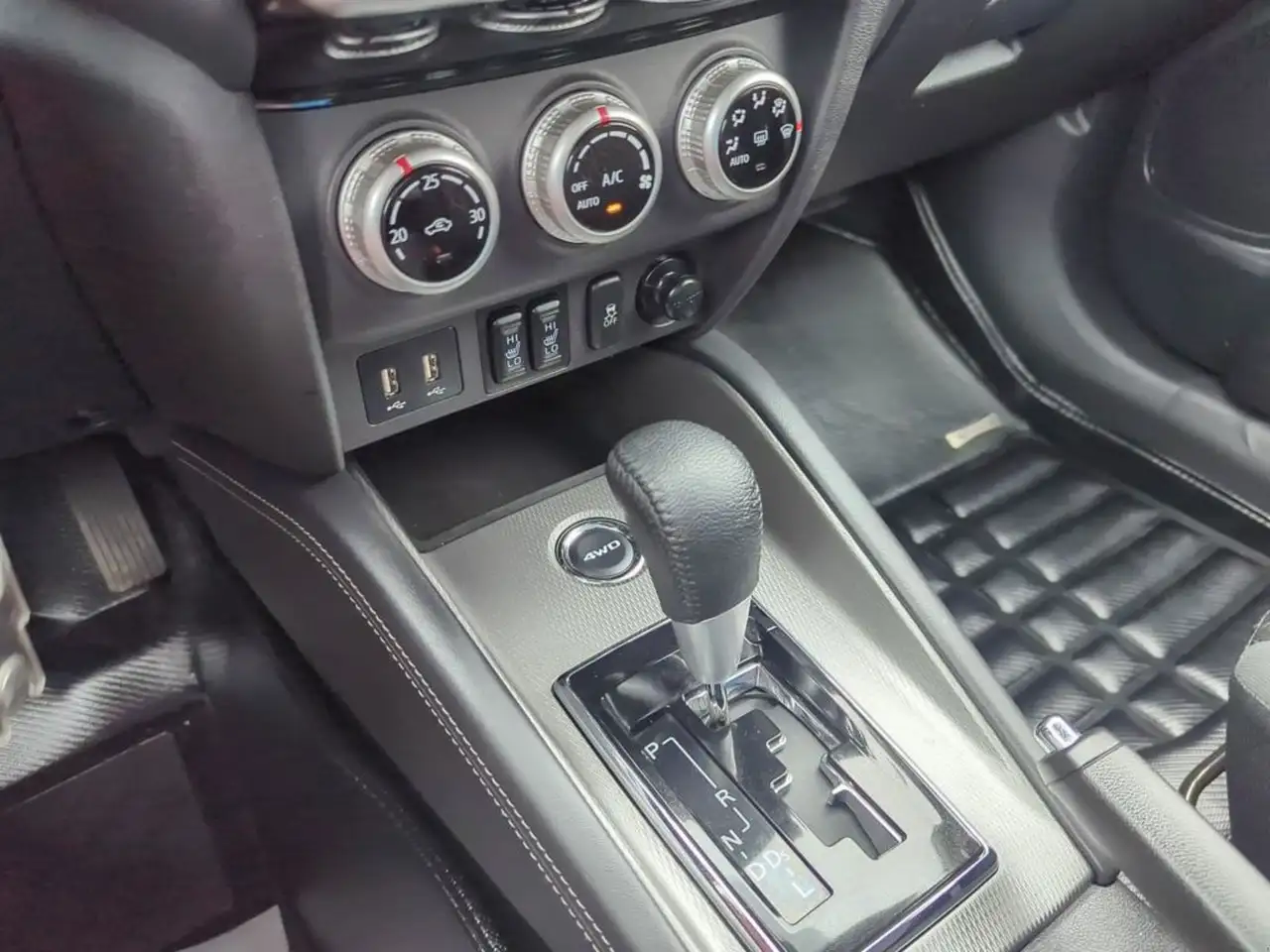Mitsubishi RVR снимка Mitsubishi RVR