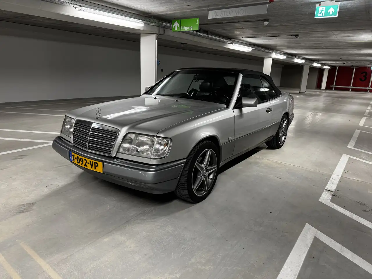 Mercedes-Benz E 200, foto 2
