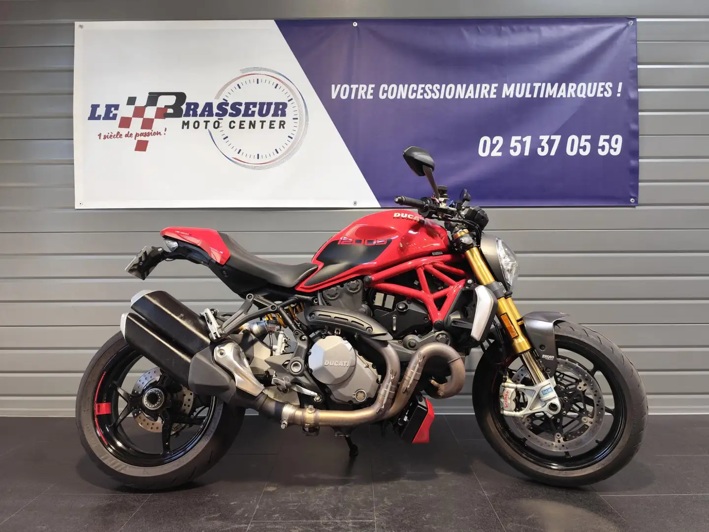 Ducati Monster 1200 - 1