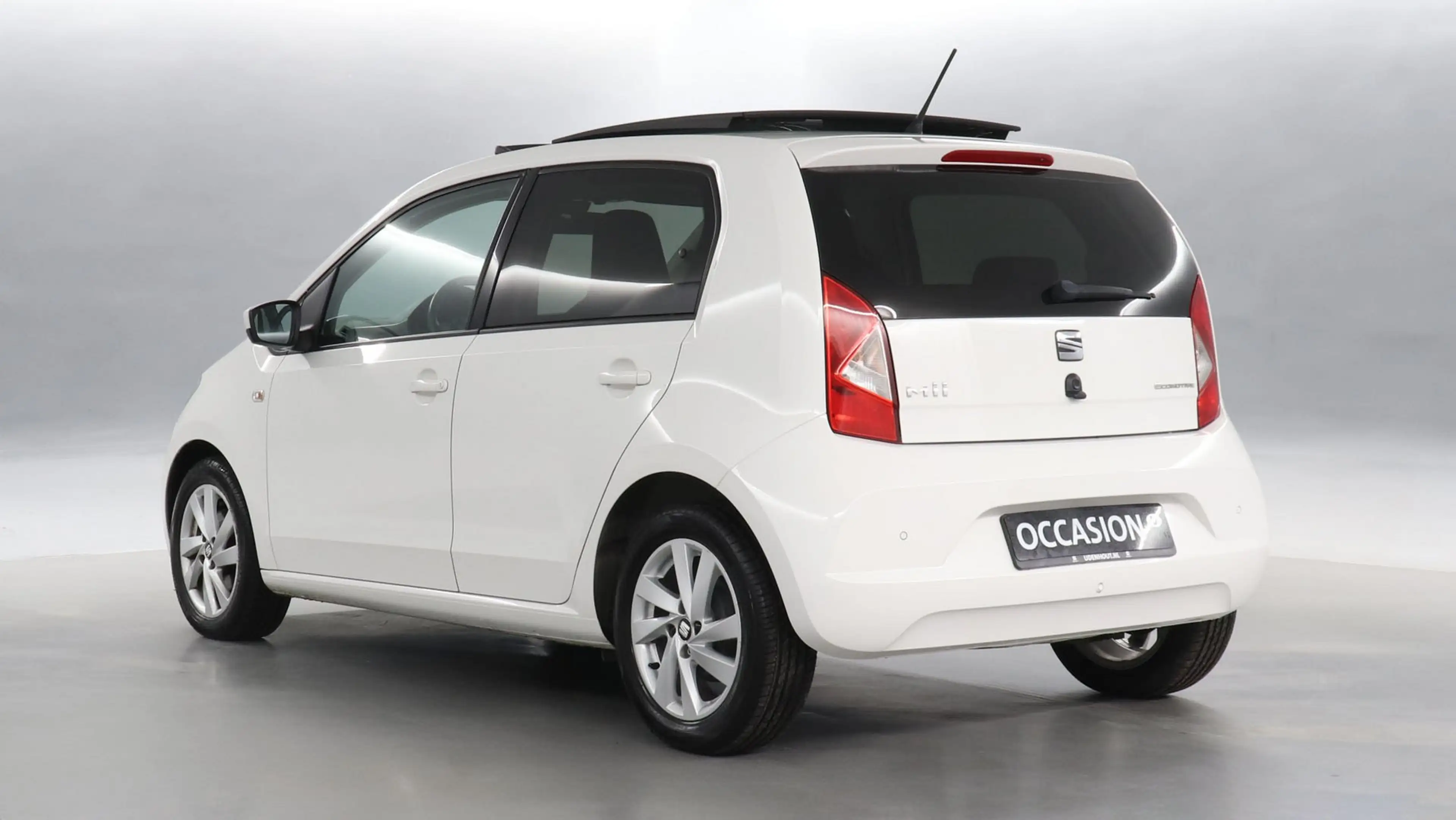 SEAT Mii 1.0 60pk Sport Connect / Panoramadak / Parkeersens — photo 8