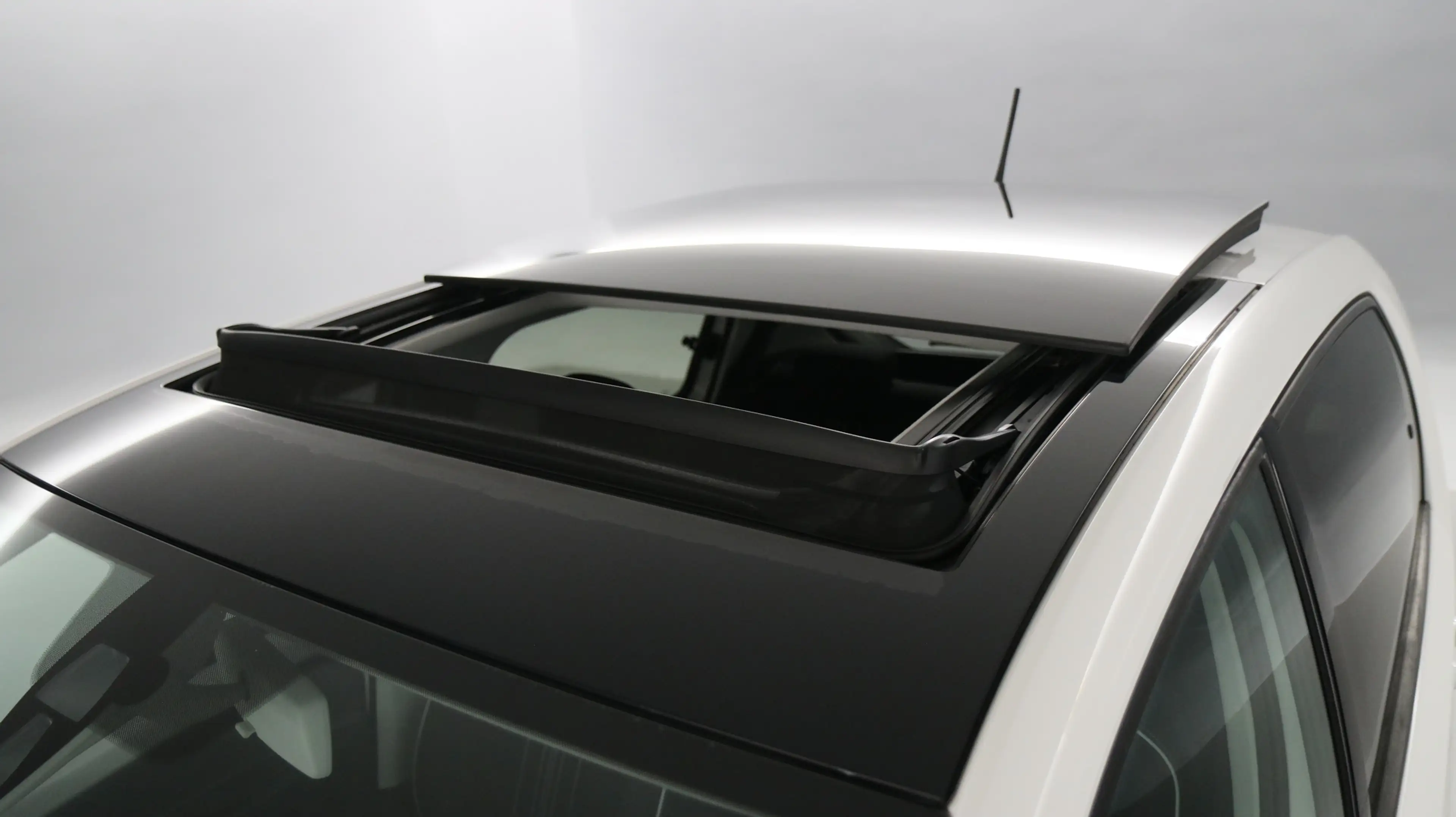 SEAT Mii 1.0 60pk Sport Connect / Panoramadak / Parkeersens — photo 13