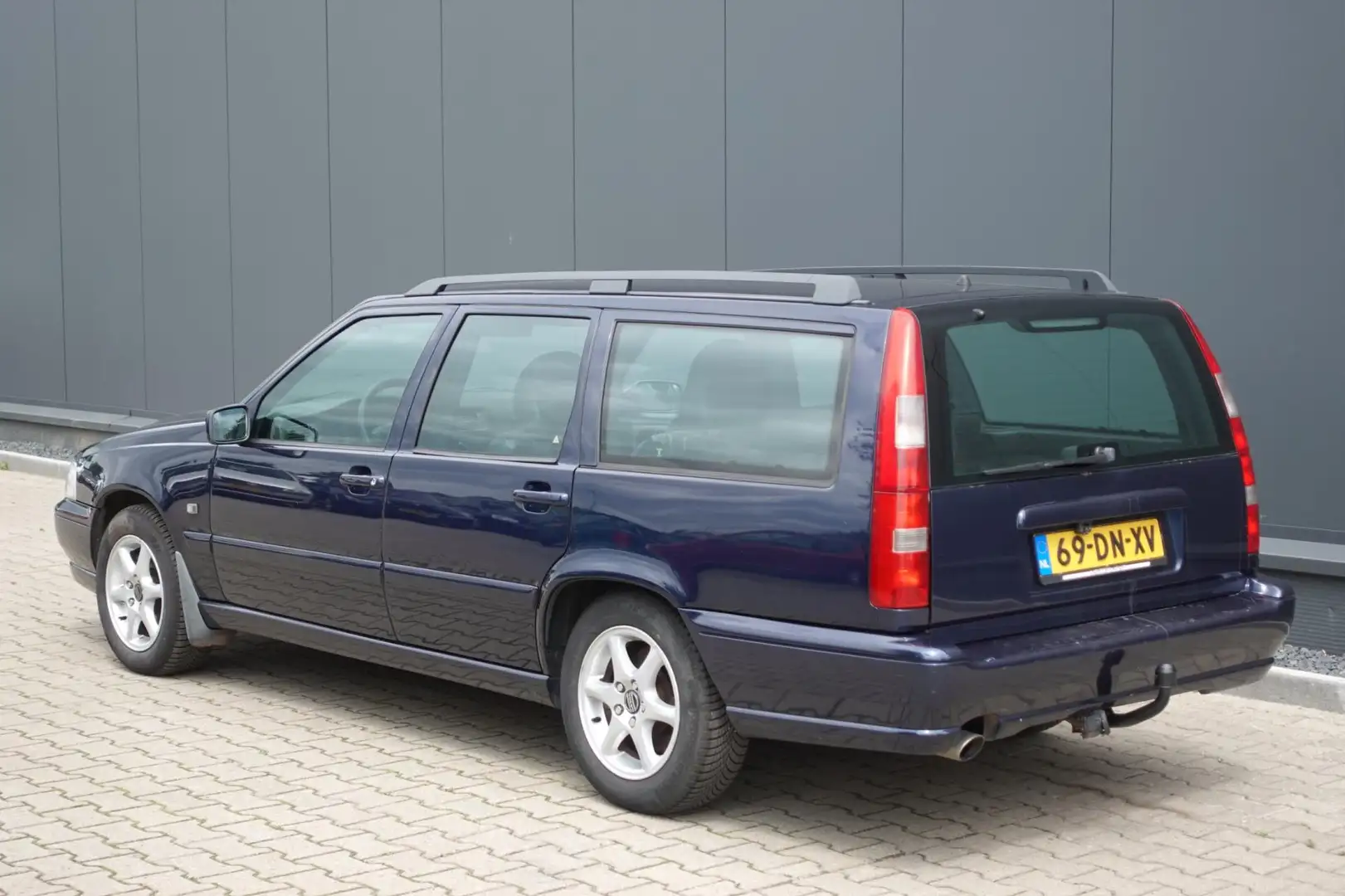 Volvo V70 2.4 Europa Blauw - 2