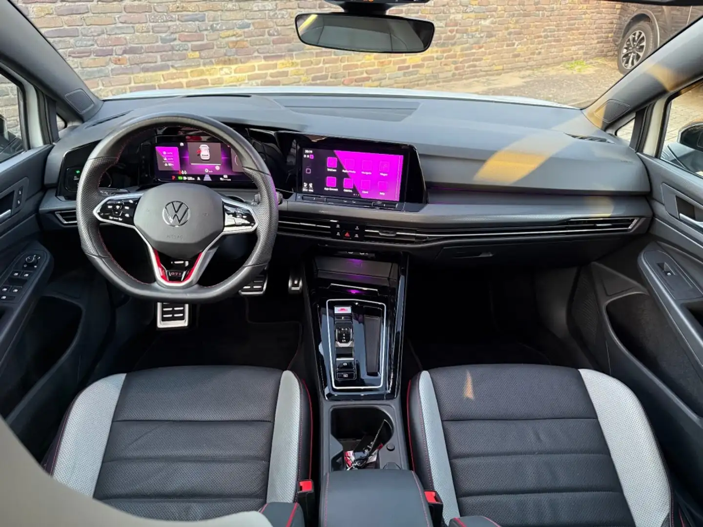 Volkswagen Golf 2.0 TSI GTI Panodak Leer Stoelverkoeling Head-Up Blanc - 2